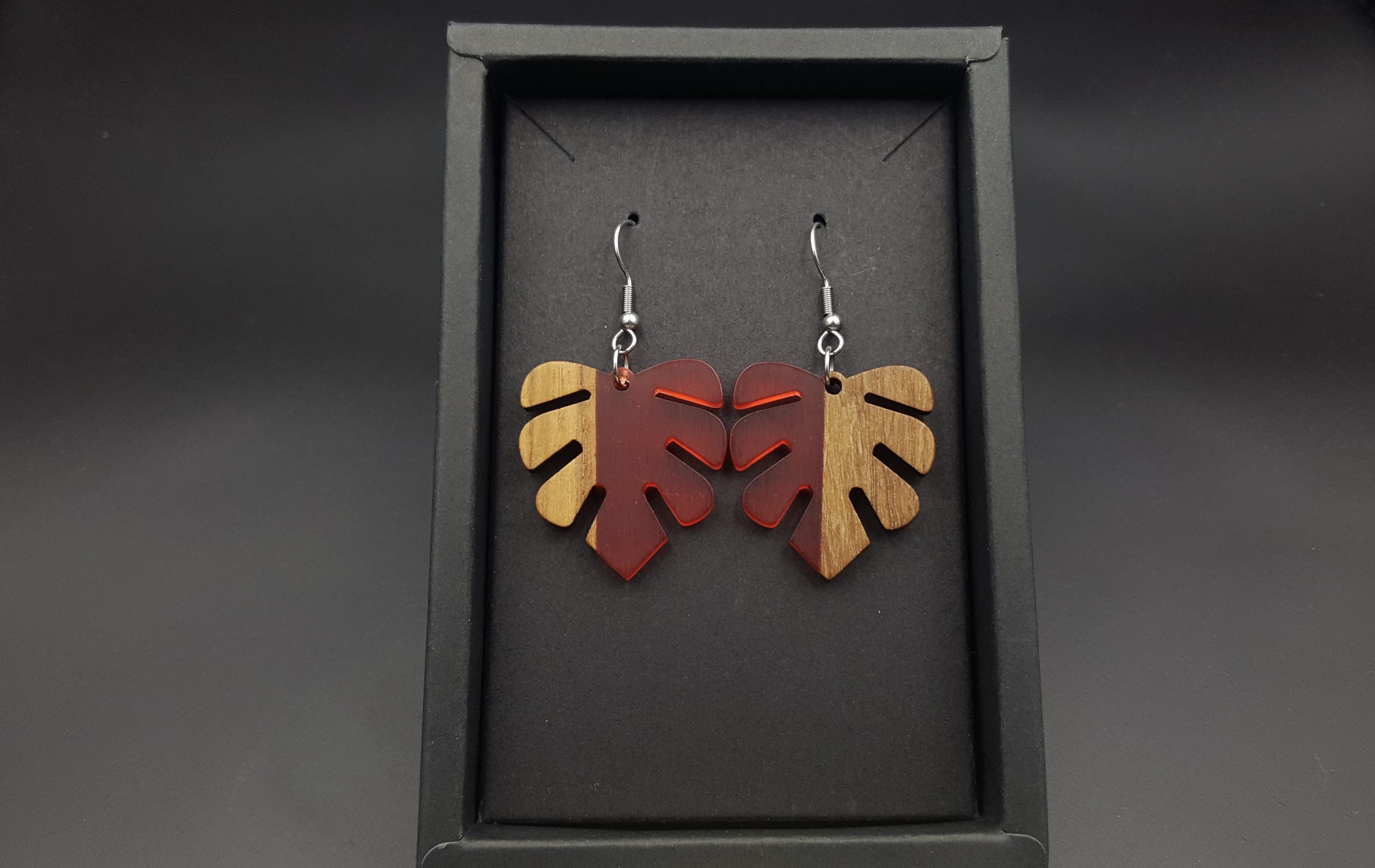 Kolczyki LIŚCIE MONSTERY CZERWONE - obrazek 3