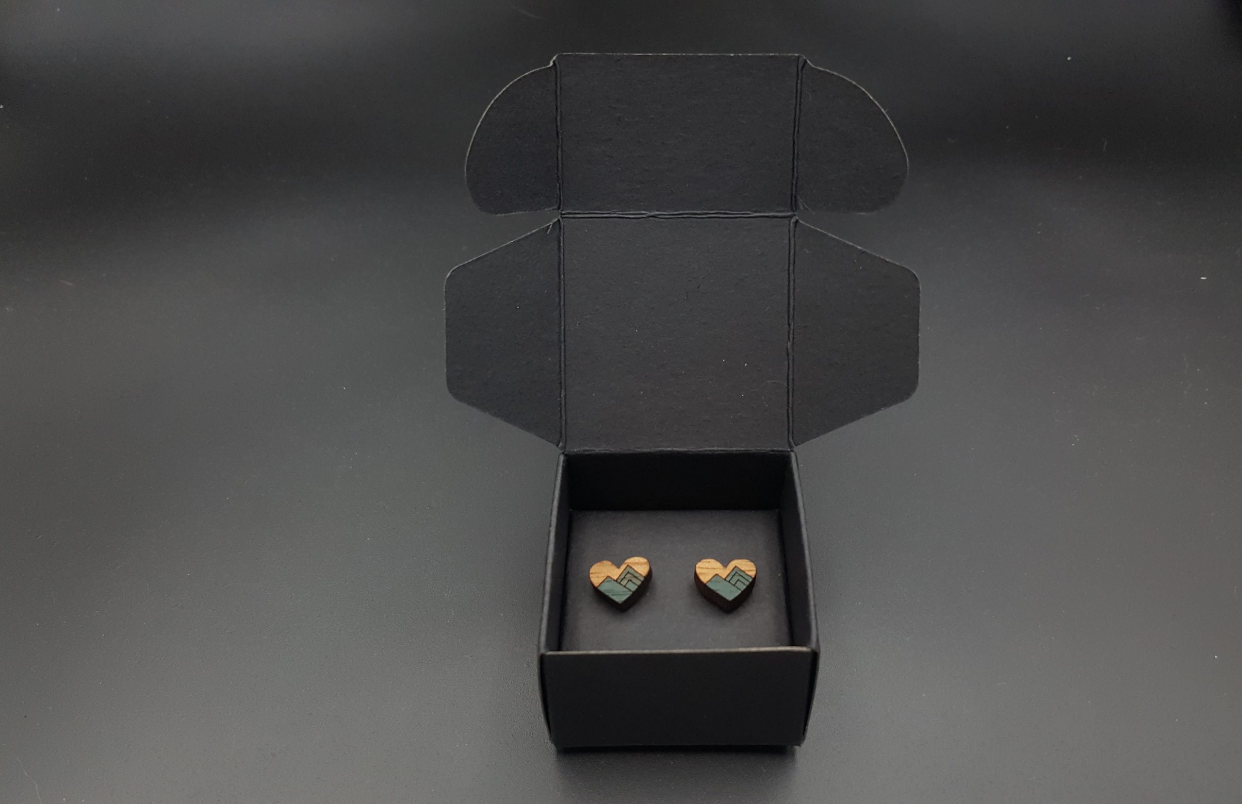 Kolczyki drewniane SERCA GÓRY - obrazek 4