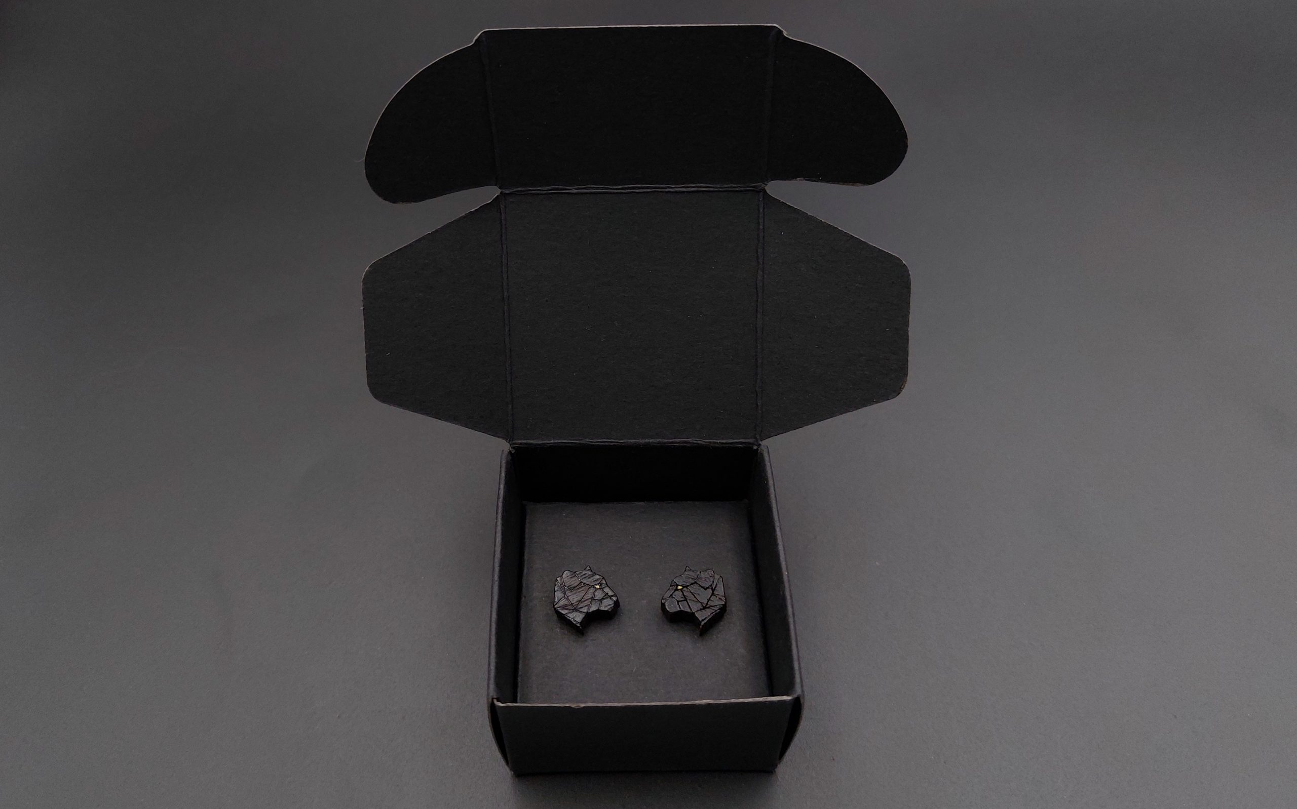 Kolczyki drewniane PUMY - obrazek 3