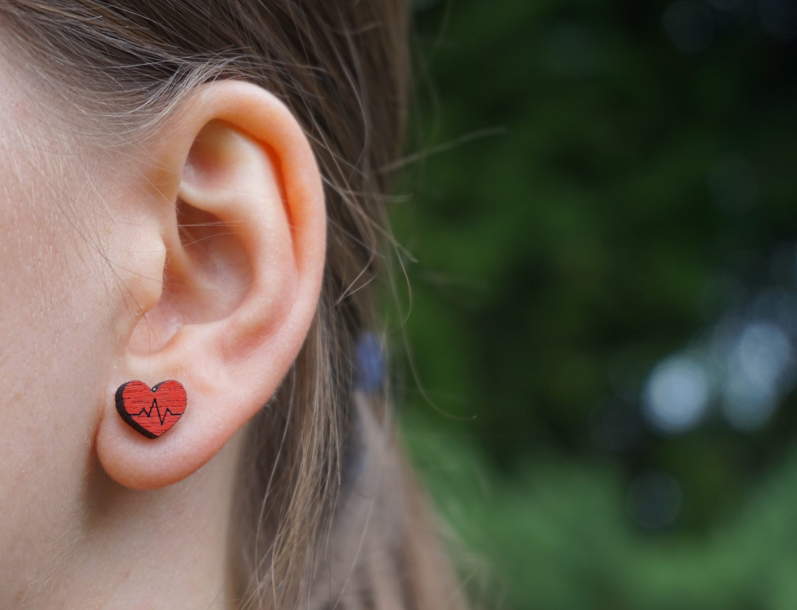 Kolczyki drewniane SERCA EKG - obrazek 5