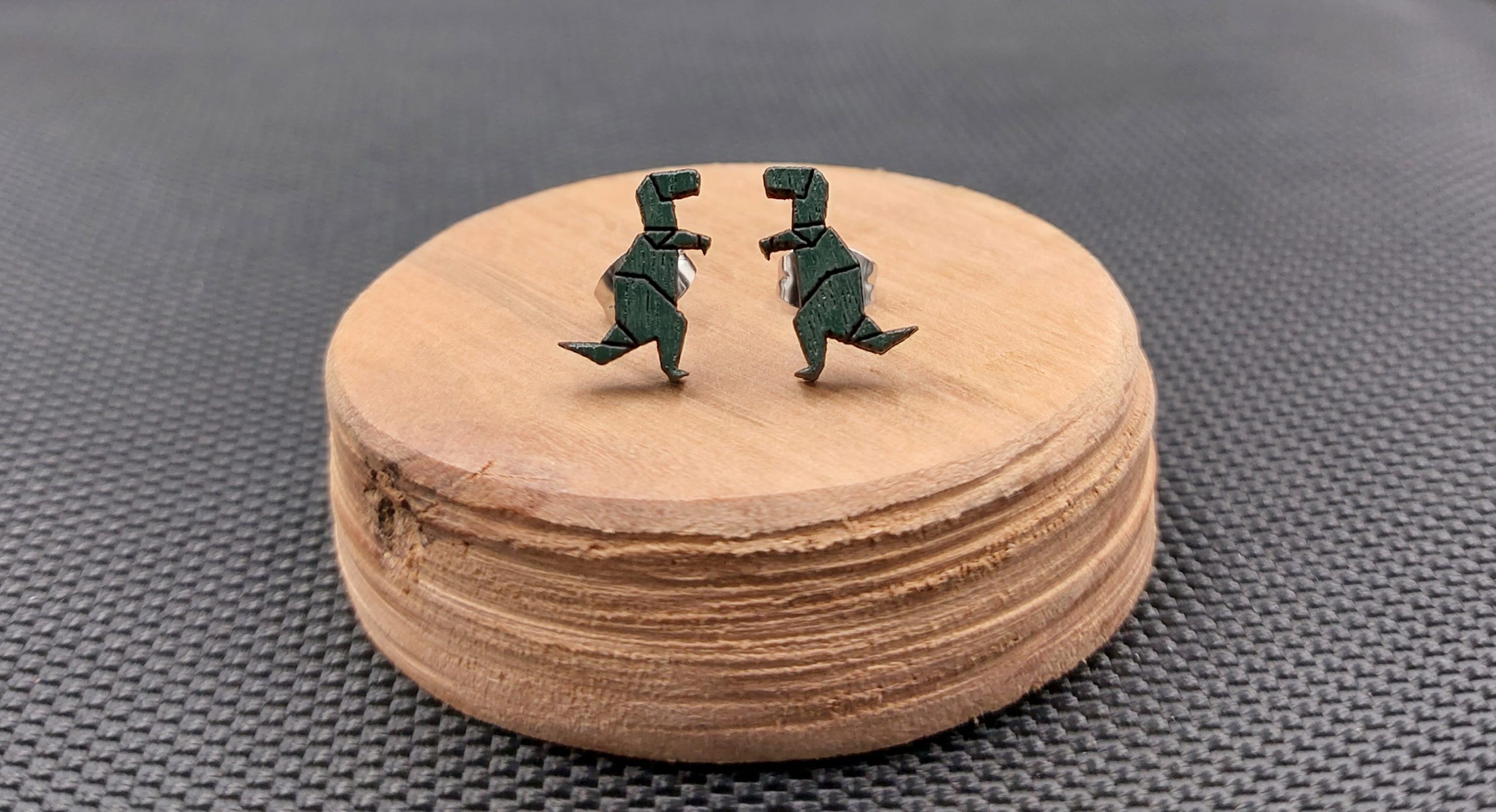 Kolczyki drewniane DINOZAURY T-REX