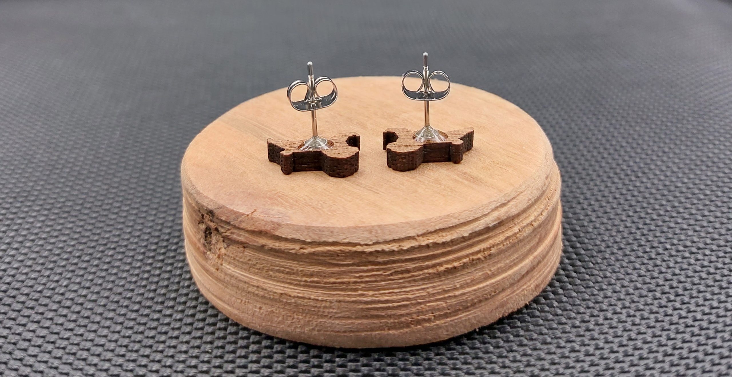 Kolczyki drewniane MOPSY - obrazek 2