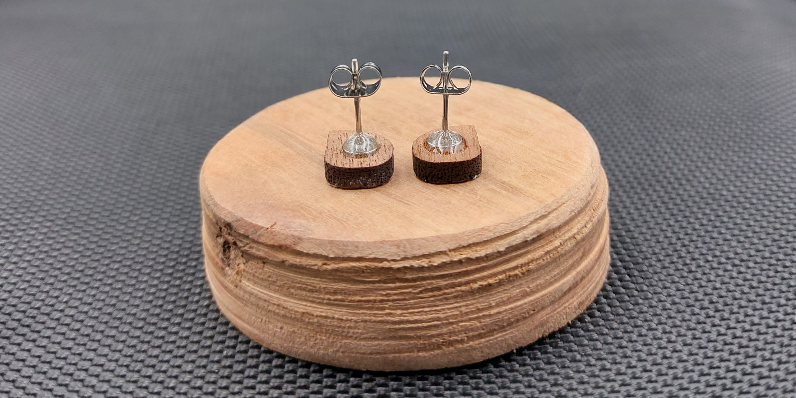 Kolczyki drewniane SOWY BRĄZOWE - obrazek 2