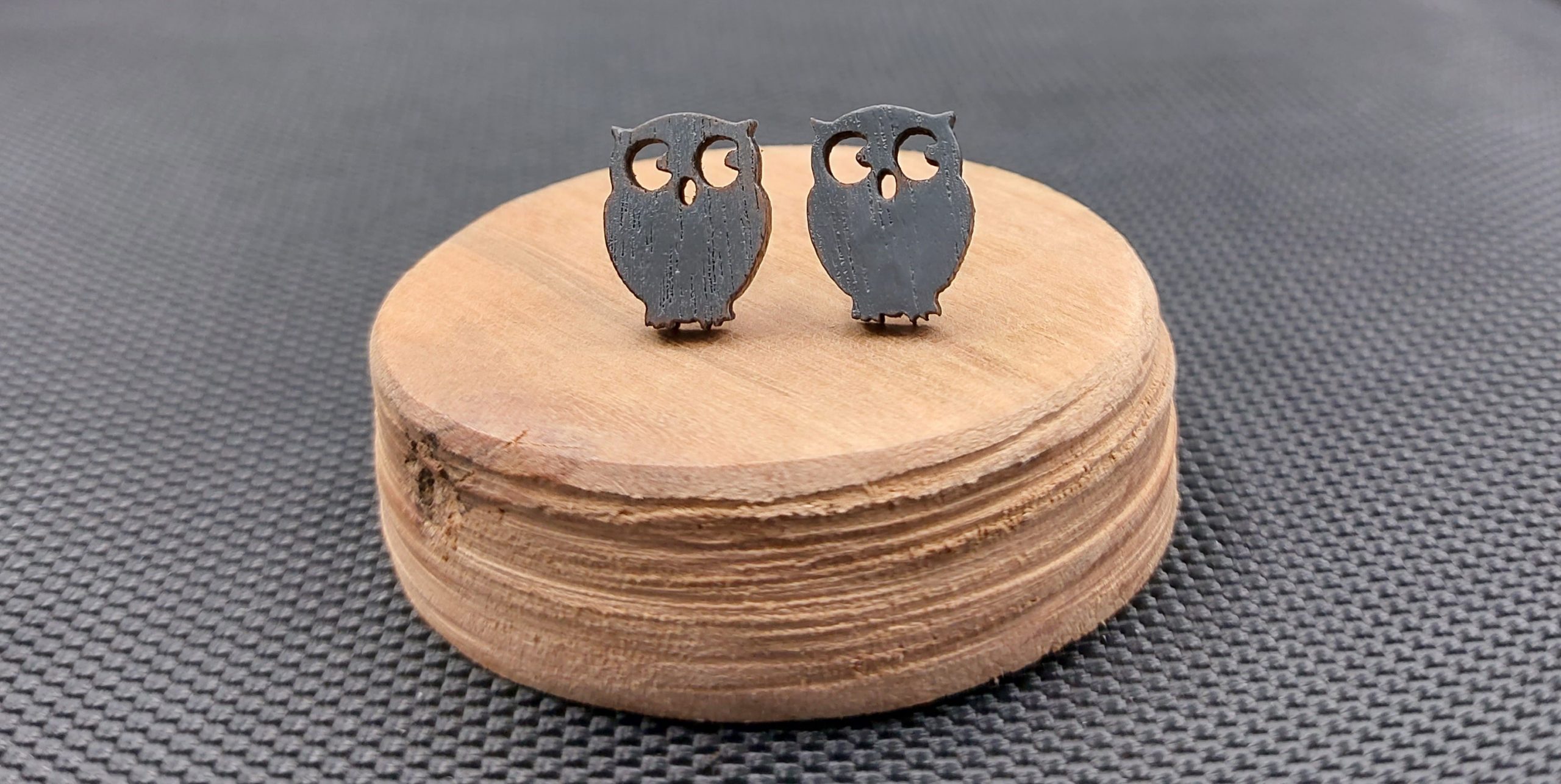Kolczyki drewniane SOWY SZARE
