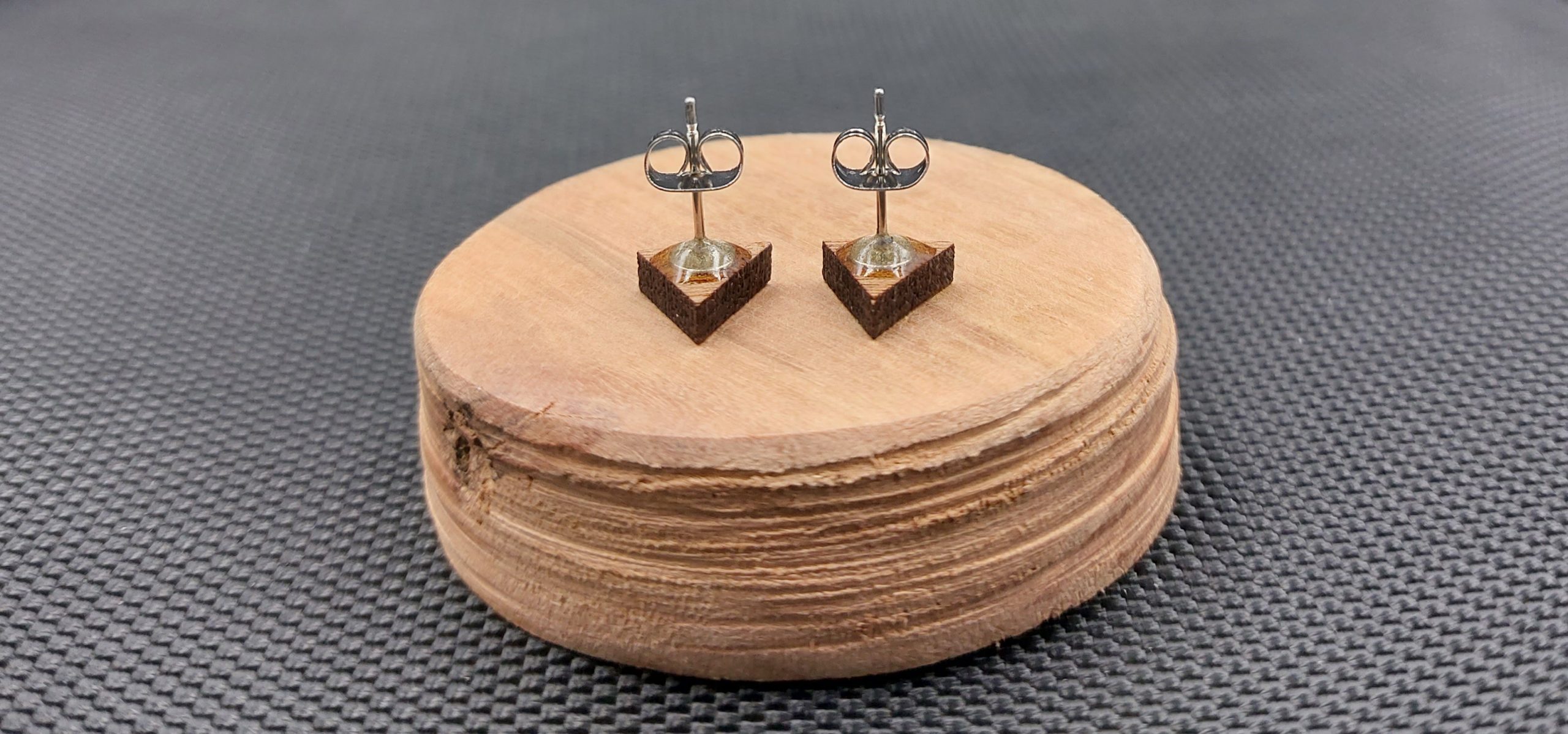 Kolczyki drewniane ASYMETRYCZNE TRÓJKĄTY - obrazek 2