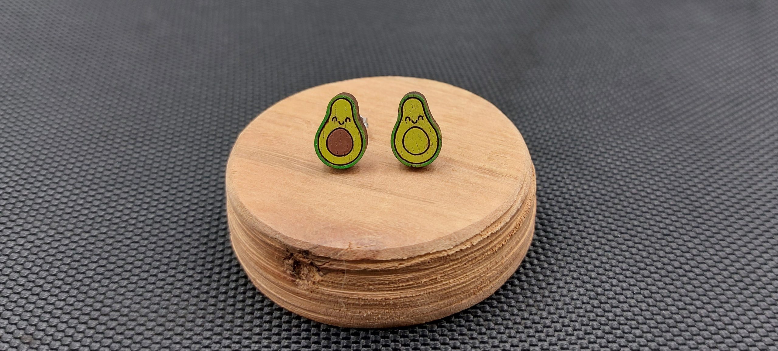 Kolczyki drewniane AWOKADO