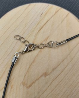 Wisiorek drewniany LIS