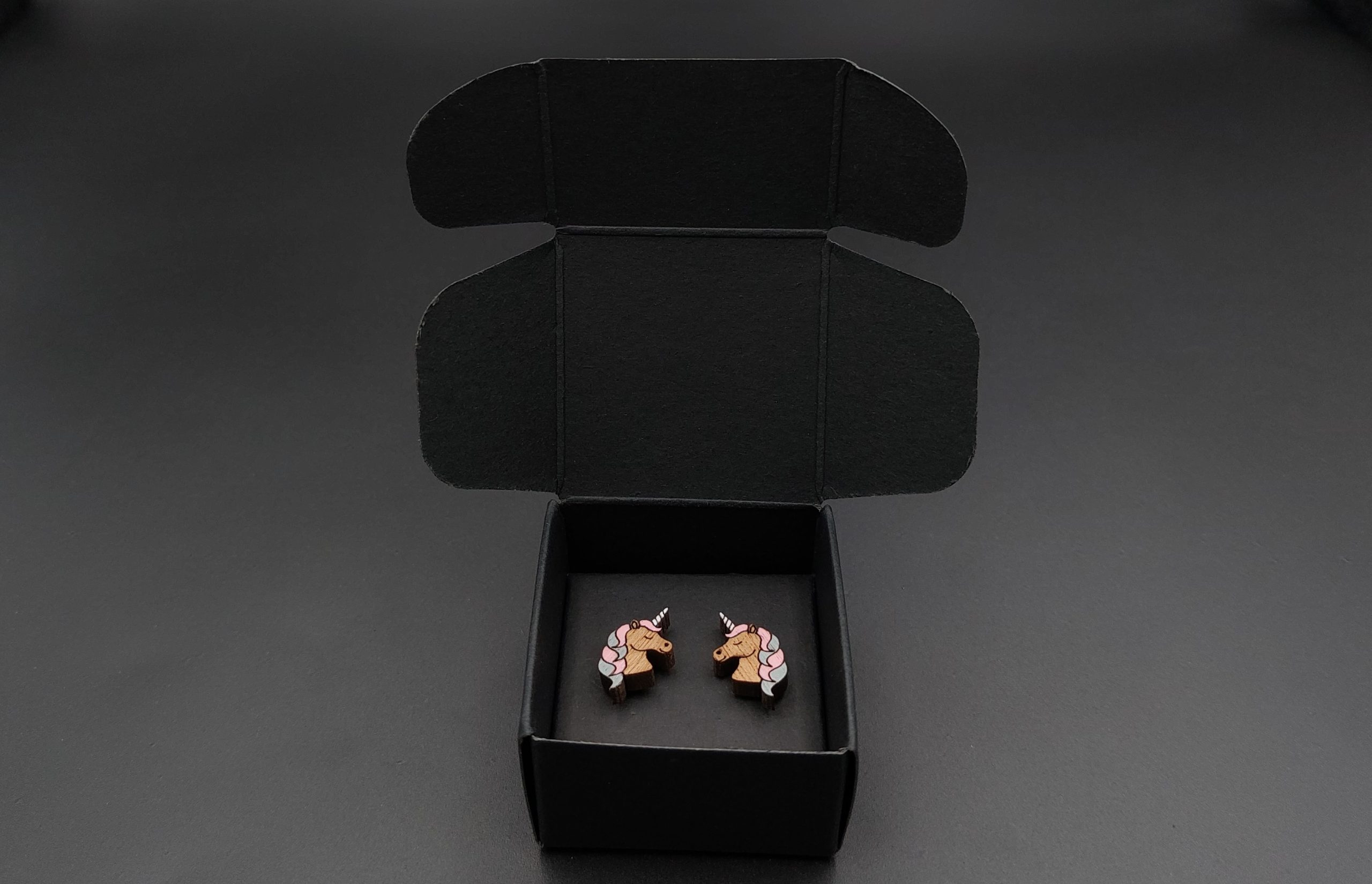 Kolczyki drewniane JEDNOROŻCE - obrazek 3